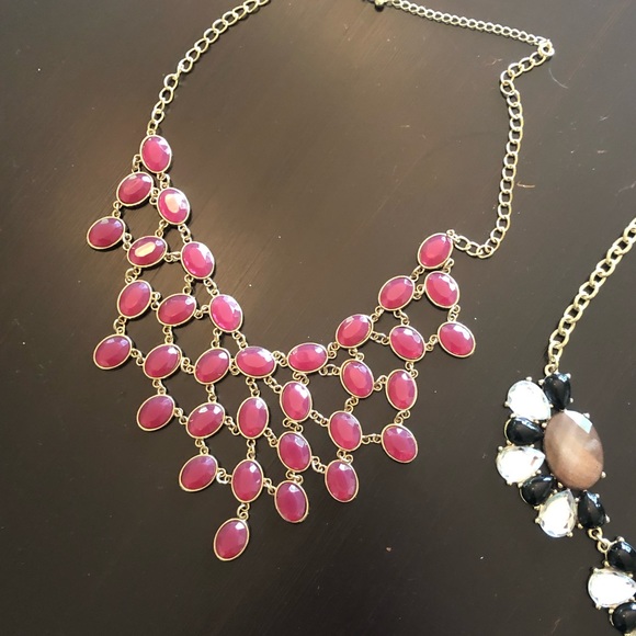 2 statement necklaces - Picture 4 of 5